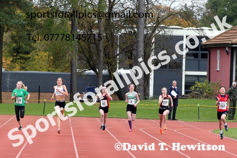 200 metres, NECAA Open Meeting, Morpeth, Sunday, October 18th. David T. Hewitson/Sports for All Pics